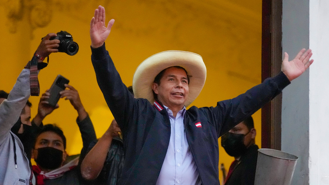 Pedro Castillo inscribió su candidatura para postular a la Presidencia de Perú