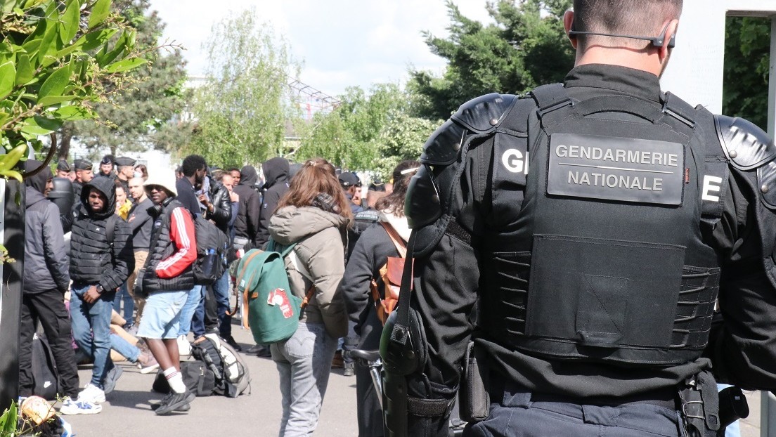 Sacan de París a cientos de personas sin hogar a pocos días de los JJ.OO.