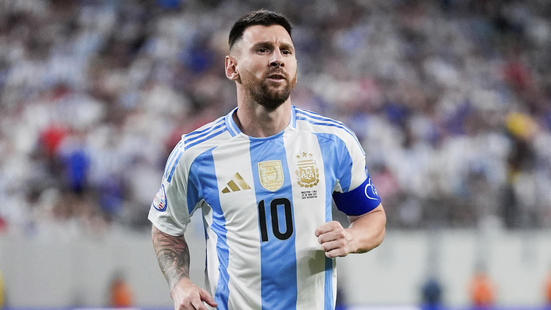 Milei echa al subsecretario de Deportes por sugerir que Messi debe disculparse por cantos racistas
