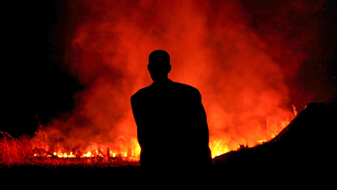 Autos de reclutadores en llamas: ¿a qué se debe la ola incendiaria en Ucrania?