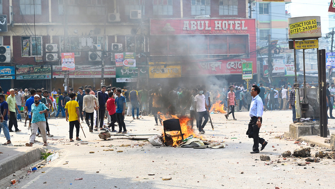 Al menos 25 muertos y cientos de heridos durante fuertes protestas en Bangladés