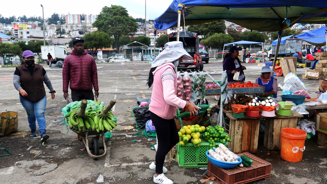 Ecuador está en recesión económica