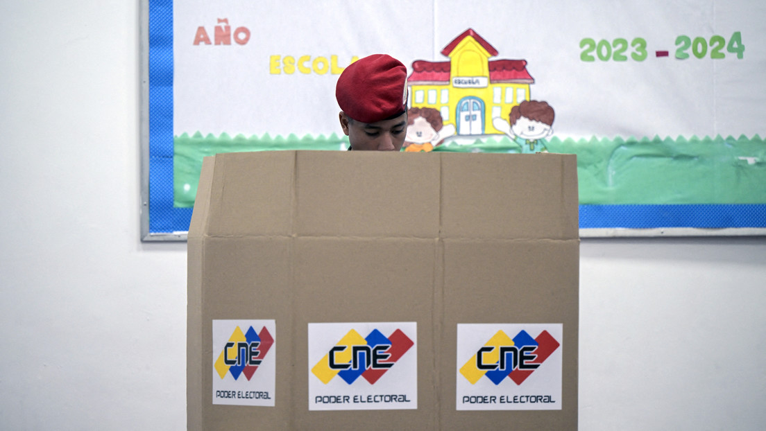 Abren los colegios electorales en Venezuela para las presidenciales