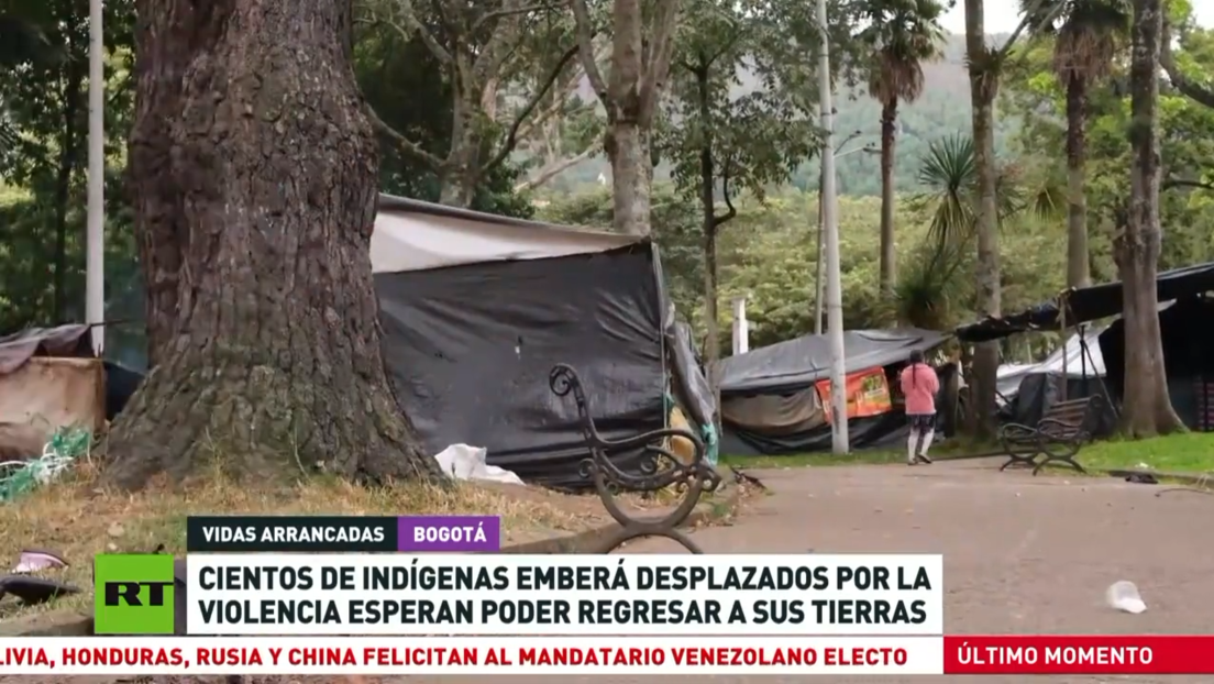 Cientos de indígenas desplazados en Colombia por la violencia esperan regresar a sus tierras