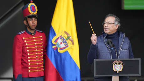 Petro da advertencia a funcionarios de su Gobierno: "Si no puede, dé un paso al costado"