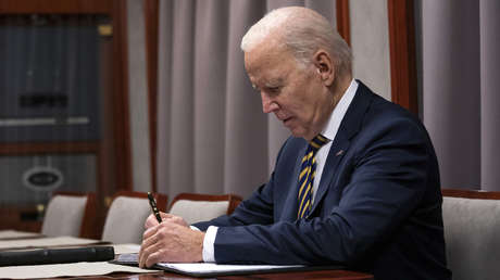 Biden delega sus poderes en relación con la ley de apoyo a Ucrania