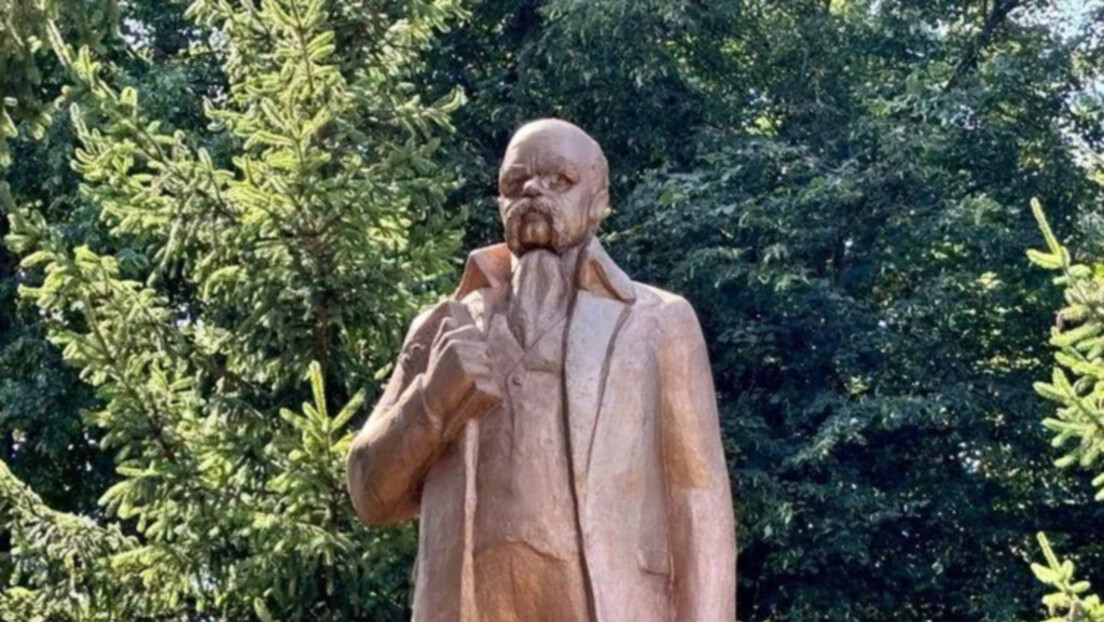 Sale a luz la peculiar transformación que 'sufrió' Lenin en una localidad ucraniana