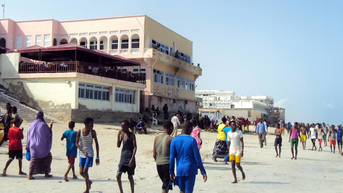 Muertos y heridos por una explosión en una playa en Somalia