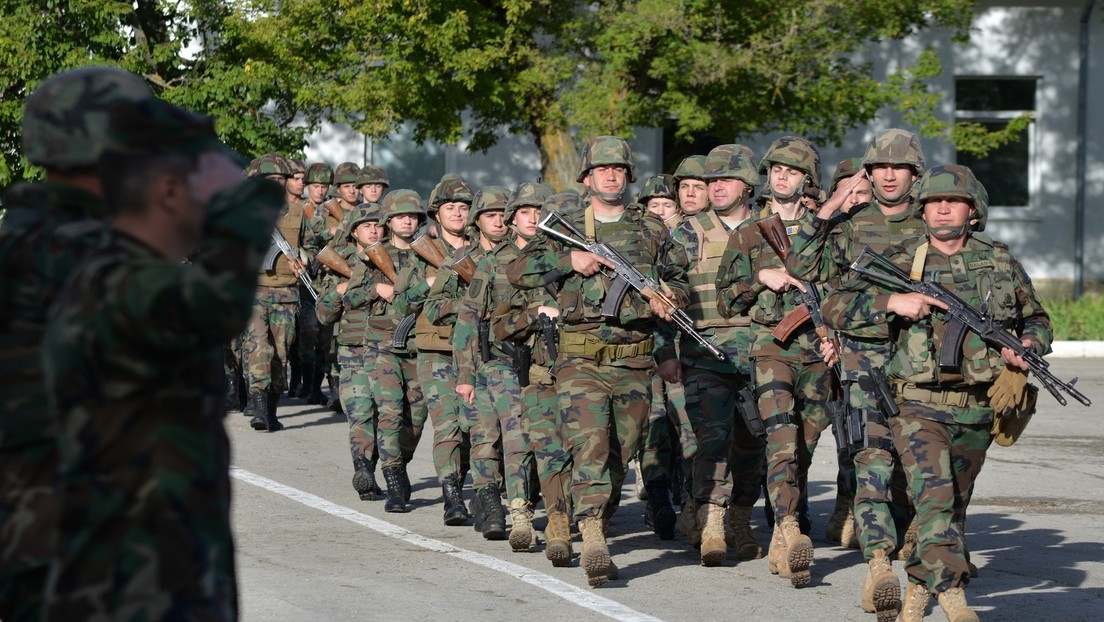 Un vecino de Ucrania acoge maniobras militares con EE.UU.