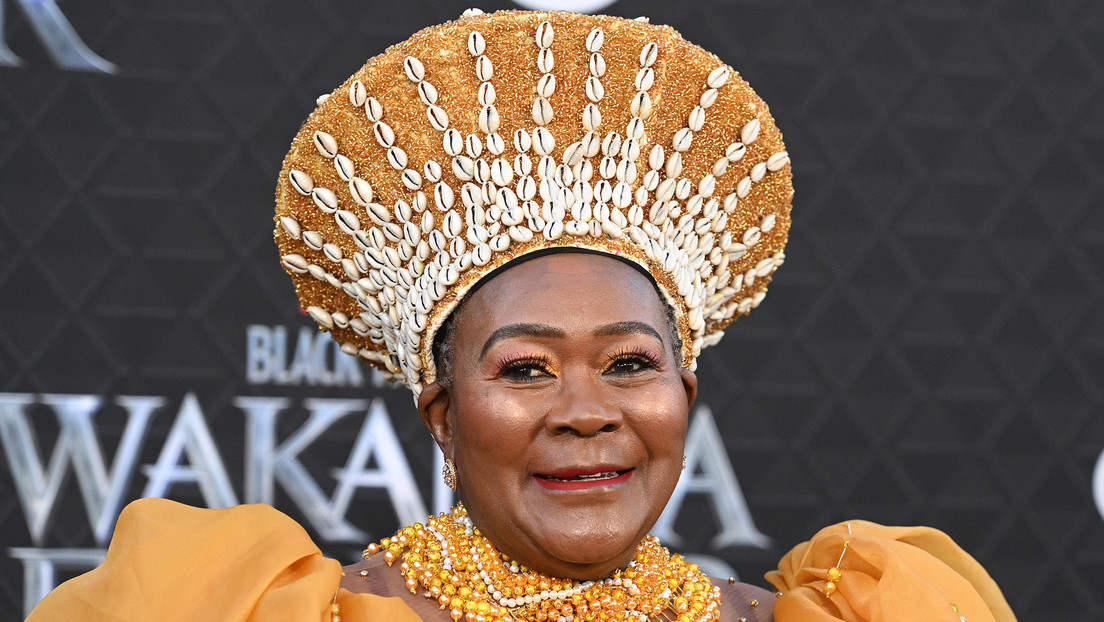 Fallece Connie Chiume, legendaria actriz sudafricana y estrella de 'Pantera Negra'