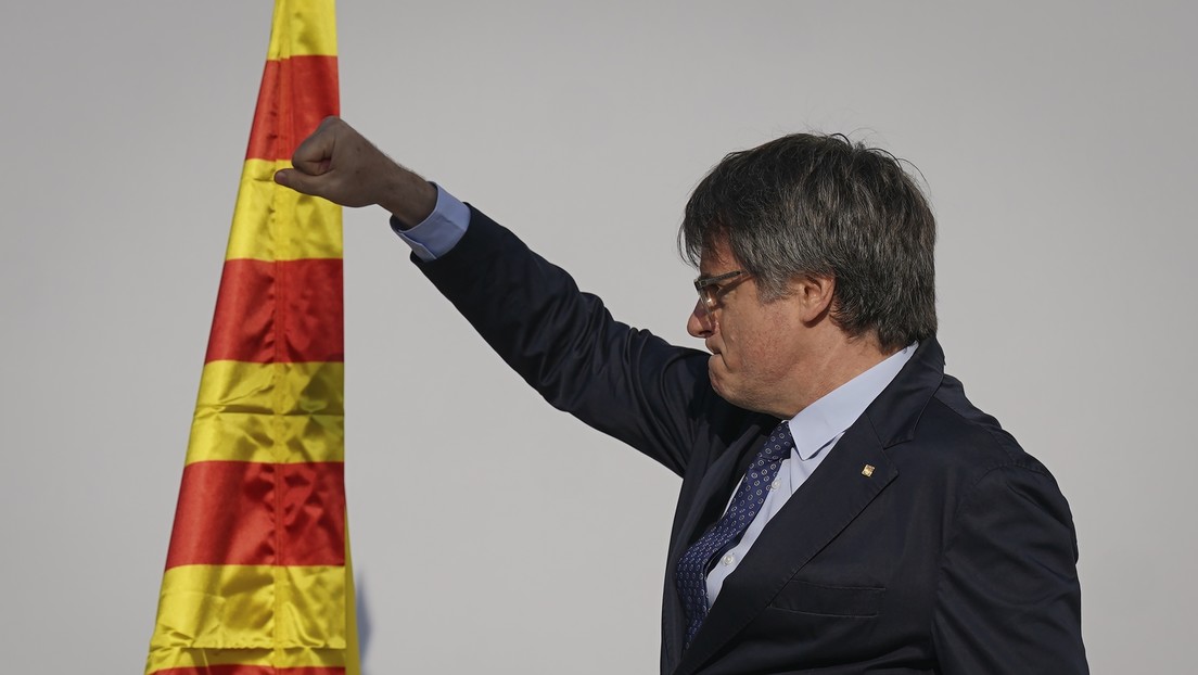 La Red se inunda de memes con el acto de 'escapismo' de Carles Puigdemont