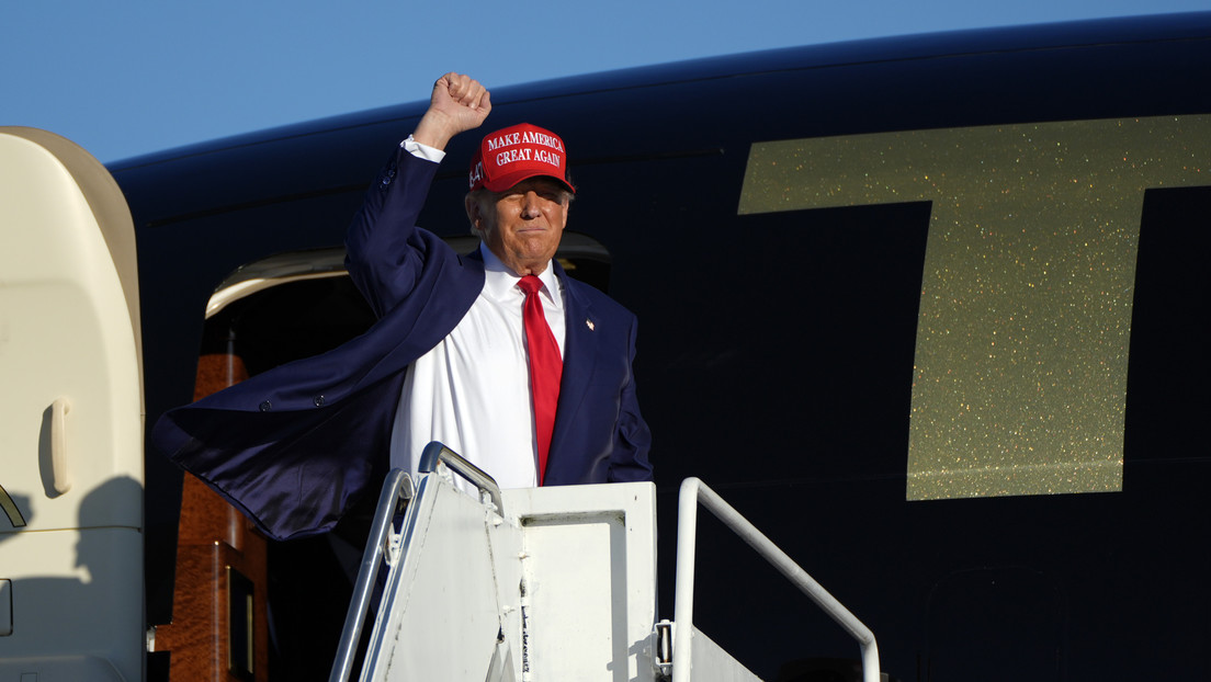 Desvían el avión de Trump por un problema mecánico