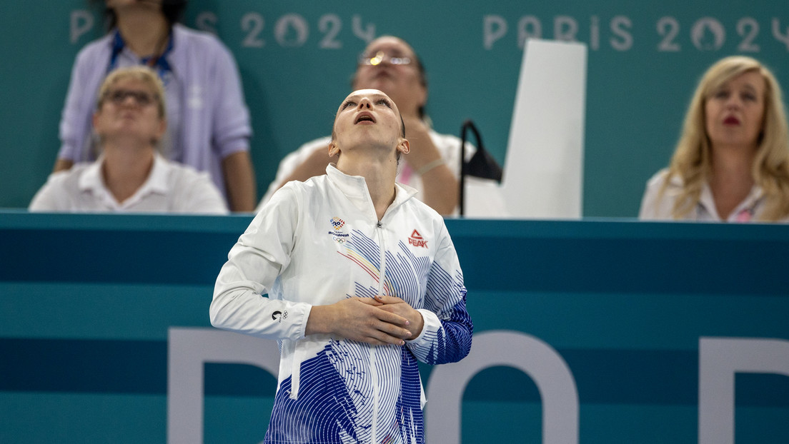 La gimnasta rumana, que fue viral por su festejo y decepción, recupera el bronce en los JJ.OO.