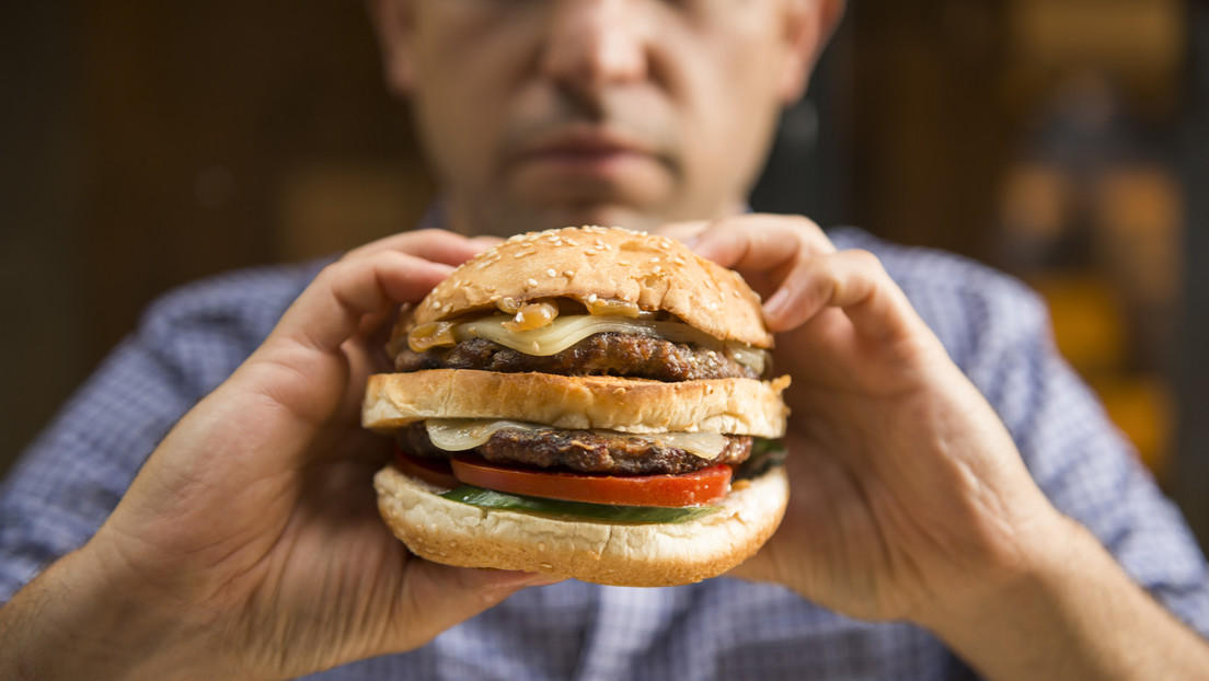 ¿Qué pasaría con tu cuerpo si consumes comida chatarra con frecuencia?