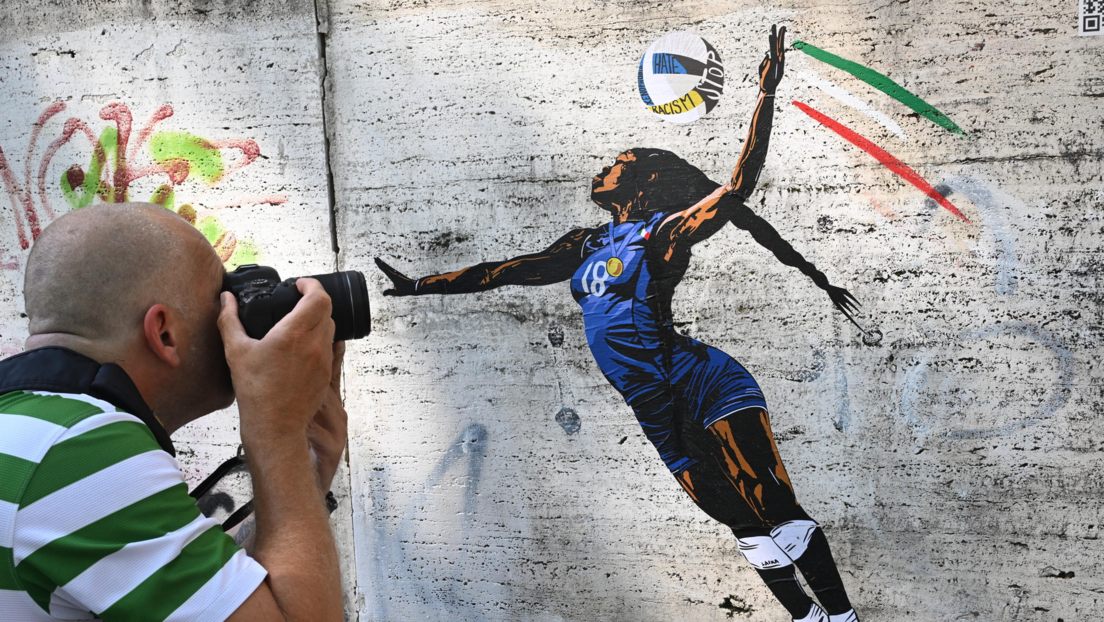 "Racismo vulgar": vandalizan mural en honor a una deportista italiana de raíces africanas