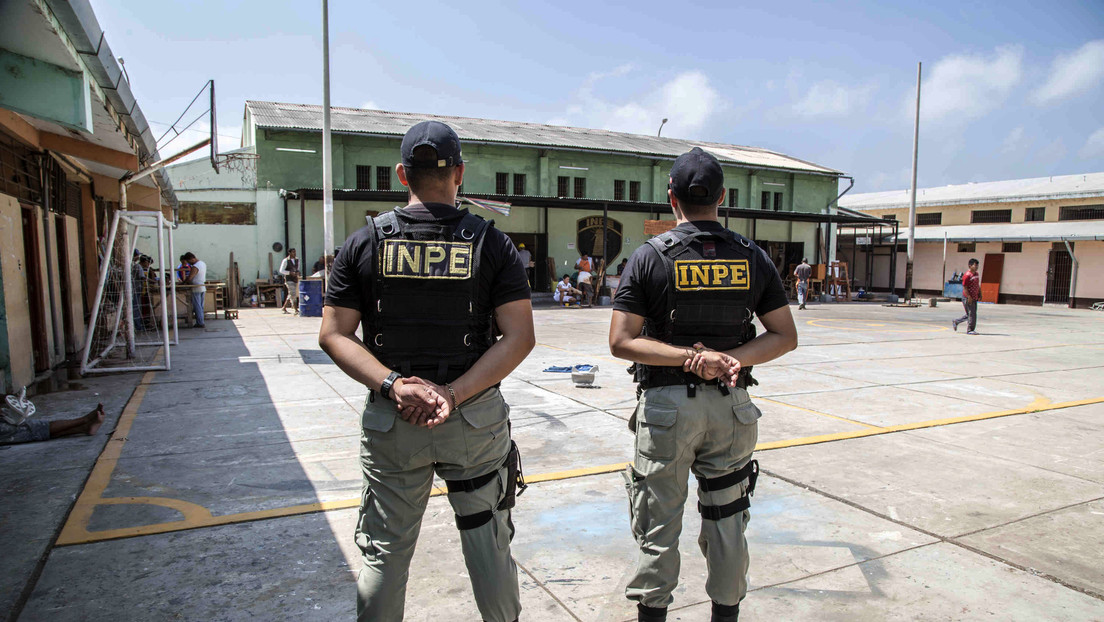 Trabajadores del Instituto Penitenciario de Perú inician huelga nacional