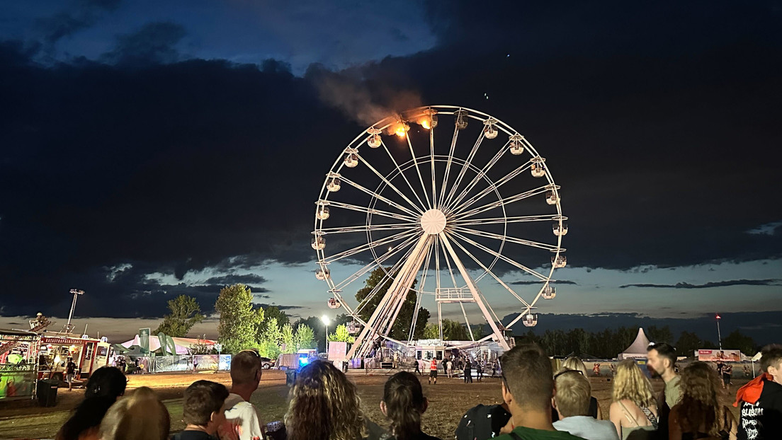 VIDEO: Más de 30 heridos al incendiarse una noria en marcha