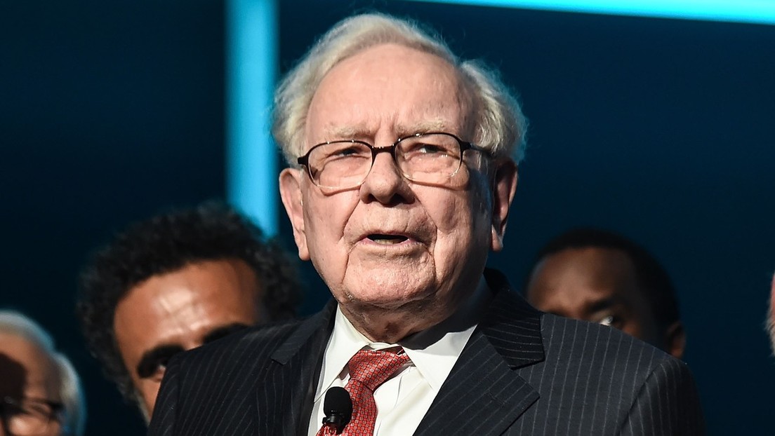 Warren Buffett vende más acciones de Bank of America