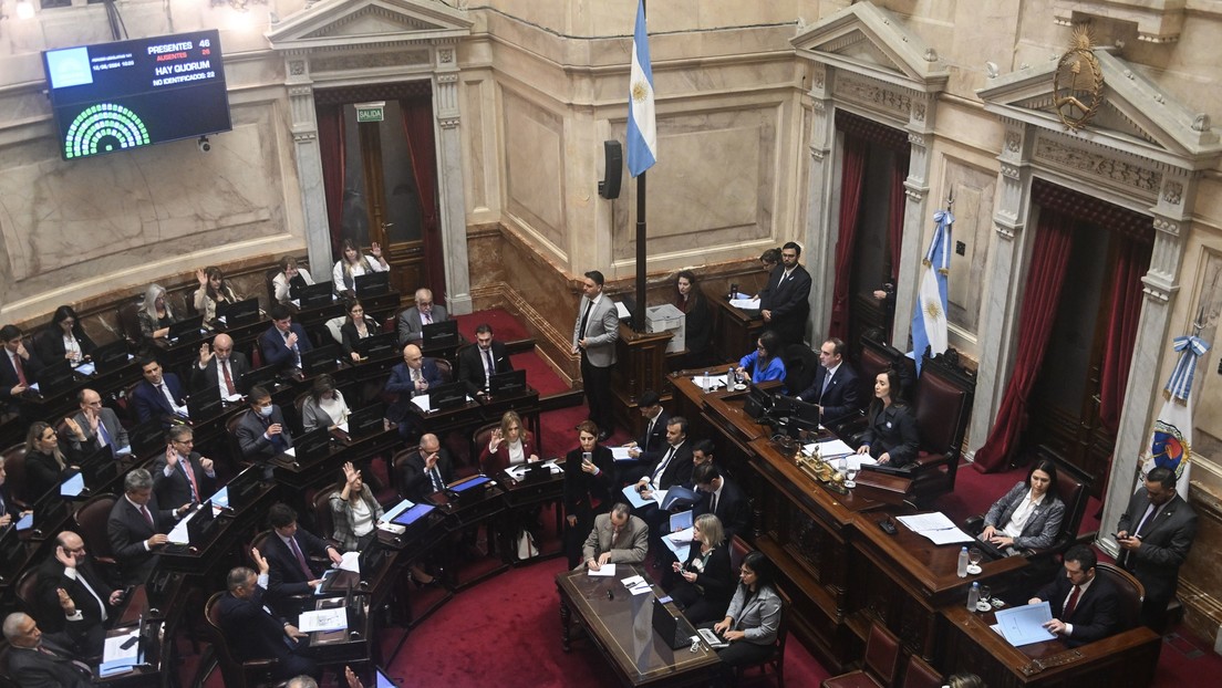 Senadores del bloque de Milei acuerdan formalmente la expulsión de uno de sus miembros