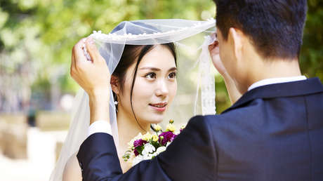 China propone una ley para facilitar el matrimonio y dificultar el divorcio