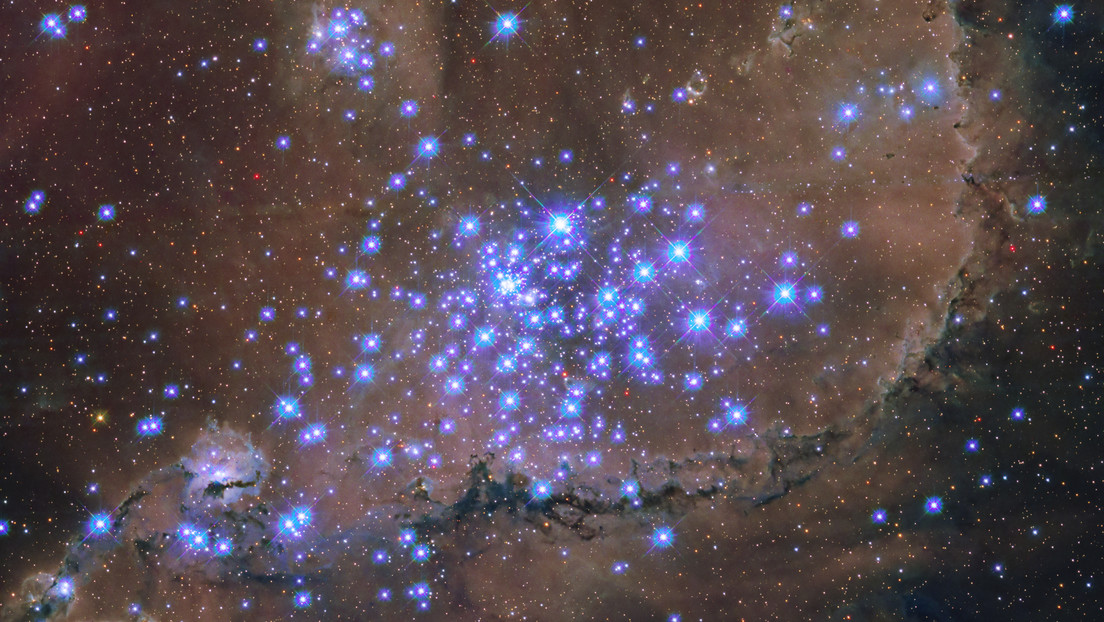 El brillo infinito de estrellas captado en una espectacular imagen ultravioleta de Hubble