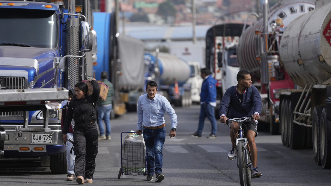 ¿Qué hay detrás del paro de camioneros en Bogotá?