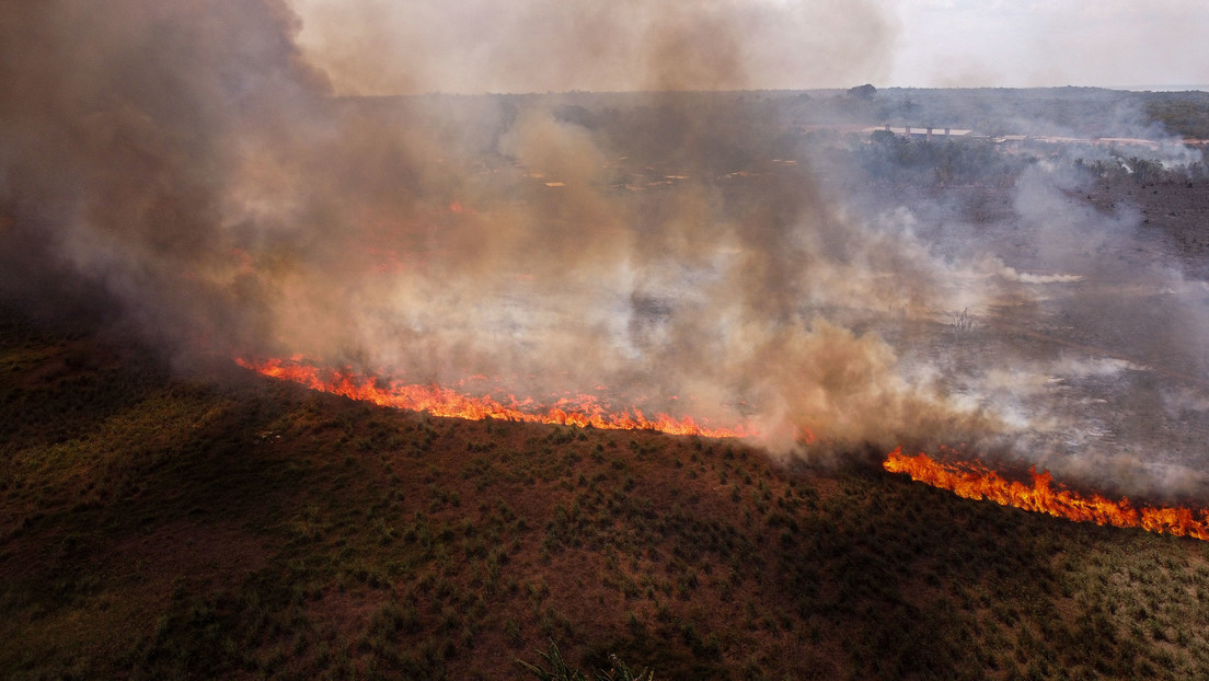 Humo de incendios forestales en la Amazonía afecta a varios países de Suramérica