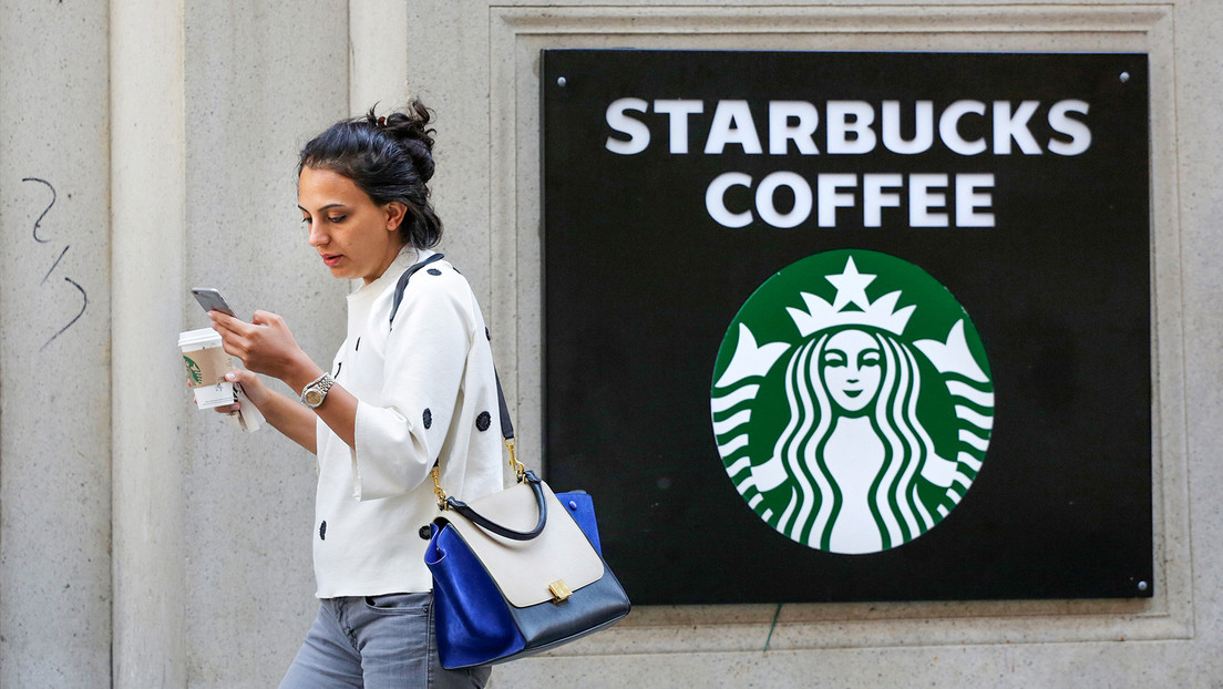 ¿Qué hará el nuevo jefe de Starbucks en sus primeros cien días de trabajo?