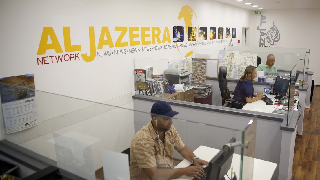 Israel despoja de acreditación a periodistas de Al Jazeera