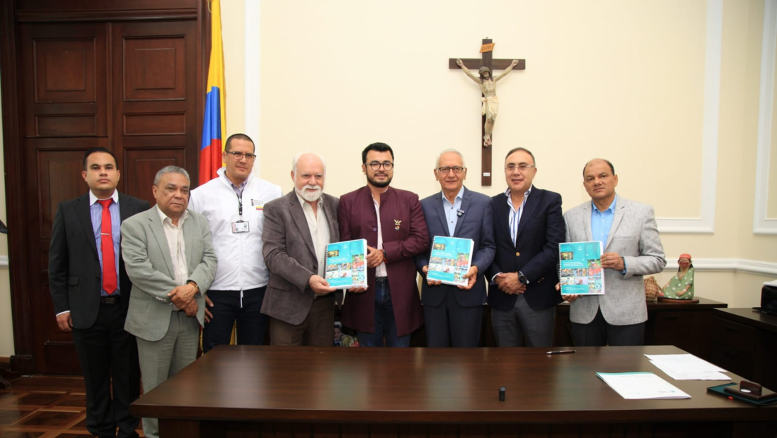 Gobierno de Petro entrega al parlamento un nuevo proyecto para reformar el sistema de salud