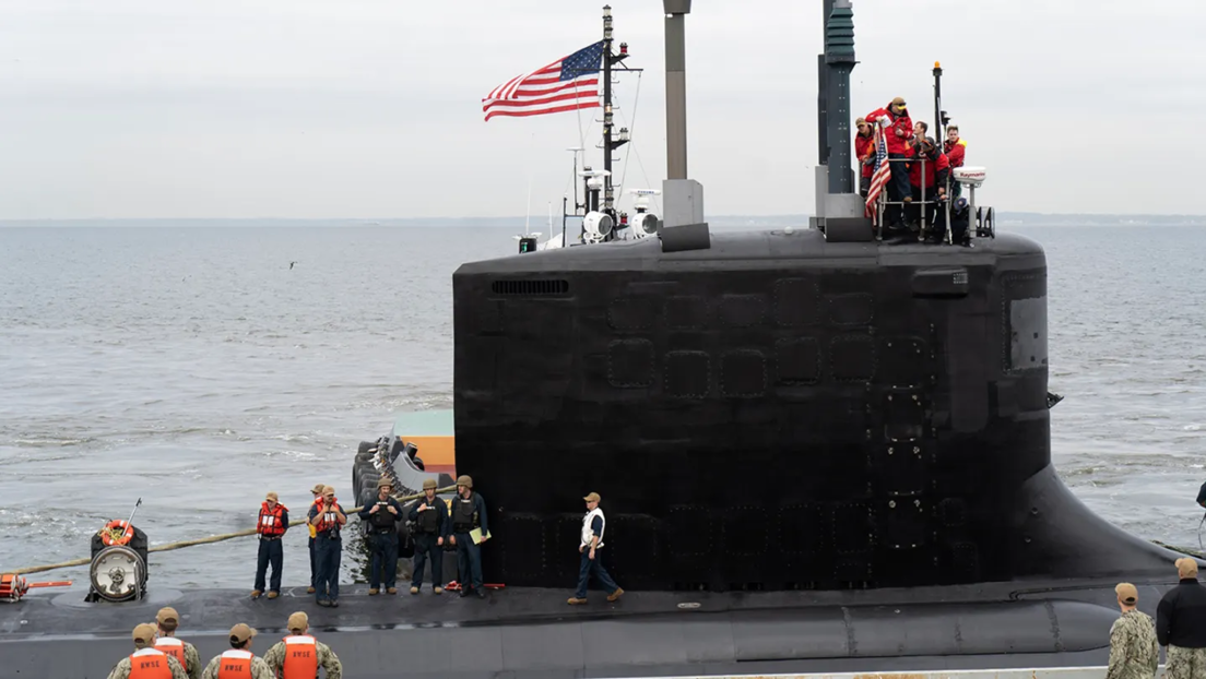 Neutralidad de género: La Armada de EE.UU. bota su primer submarino para tripulación mixta