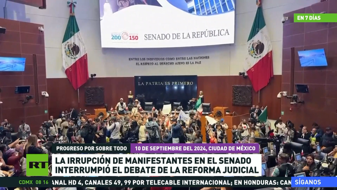 Manifestaciones a favor y en contra de la reforma judicial mientras el Senado mexicano analizaba iniciativa