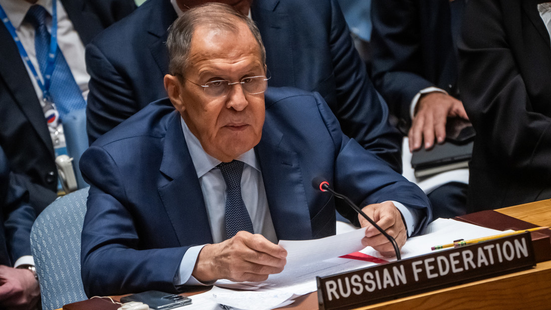 Lavrov destaca "un avance tangible" en la desdolarización del sistema financiero global