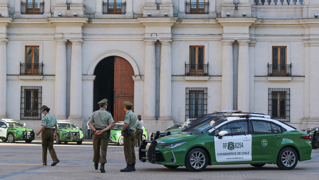 Jefe de Carabineros de Chile renuncia para enfrentar procesos penales