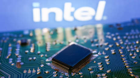 Bloomberg: Intel recibió 3.500 millones de dólares para producir chips para el Pentágono