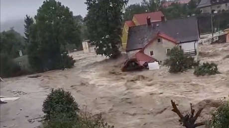 VIDEOS: Una presa se rompe tras inundaciones en Polonia