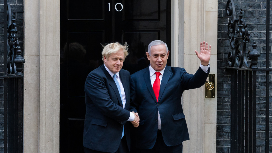 Boris Johnson claims Netanyahu bugged his bathroom