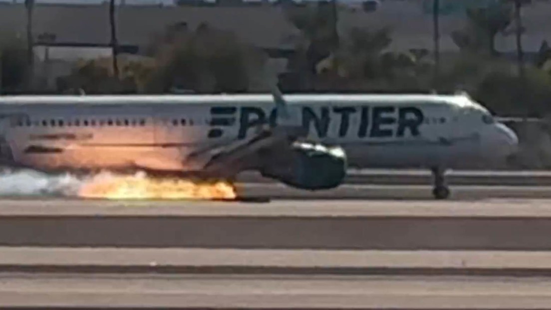 Un avión se incendia al aterrizar en Las Vegas (VIDEO)