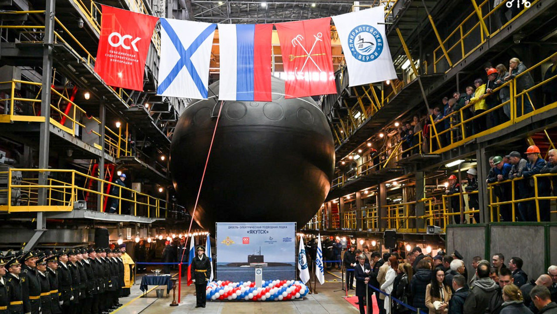 FOTOS: Rusia bota un nuevo submarino