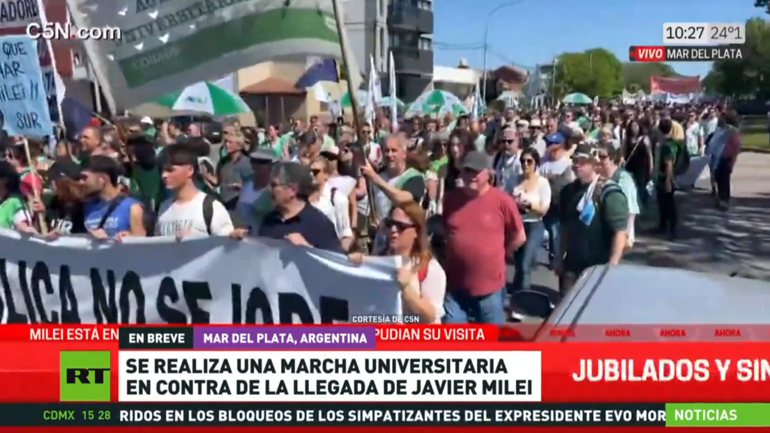 Realizan marcha universitaria en protesta por la llegada de Milei a Mar del Plata