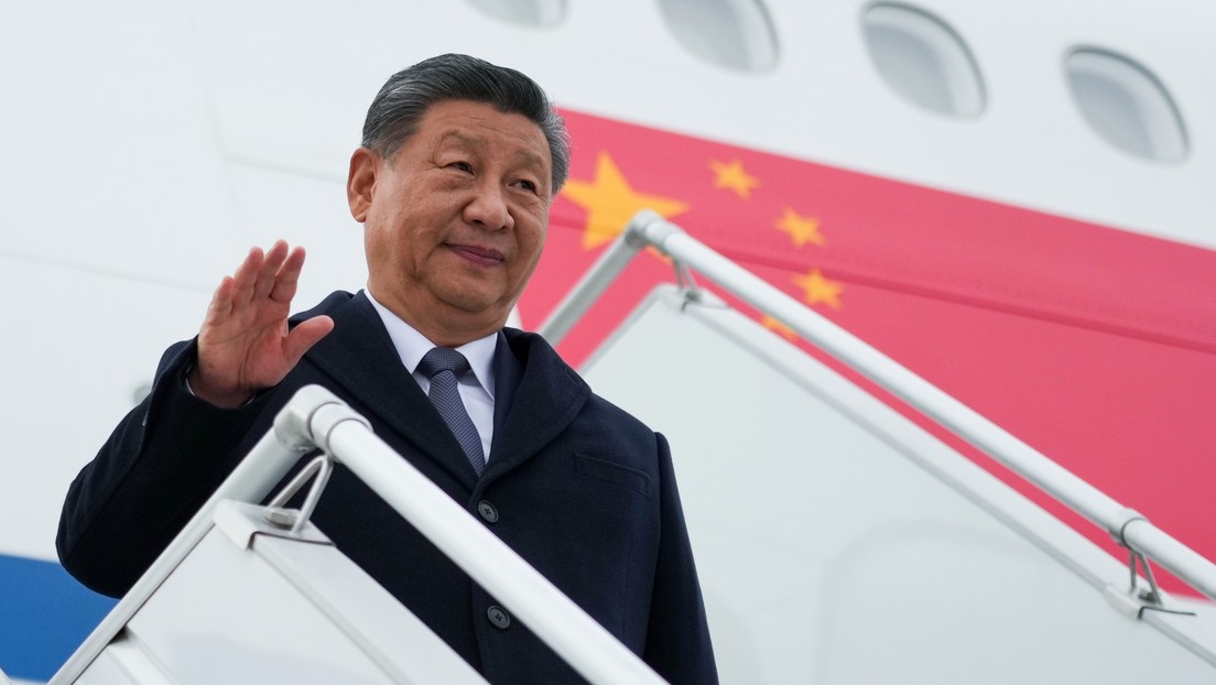 Xi Jinping arriba a Rusia para la cumbre de los BRICS