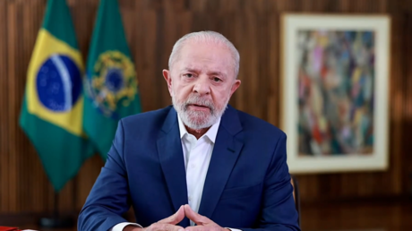 Lula: "A los más vulnerables no les interesan las dicotomías simplistas, quieren comida y trabajo"