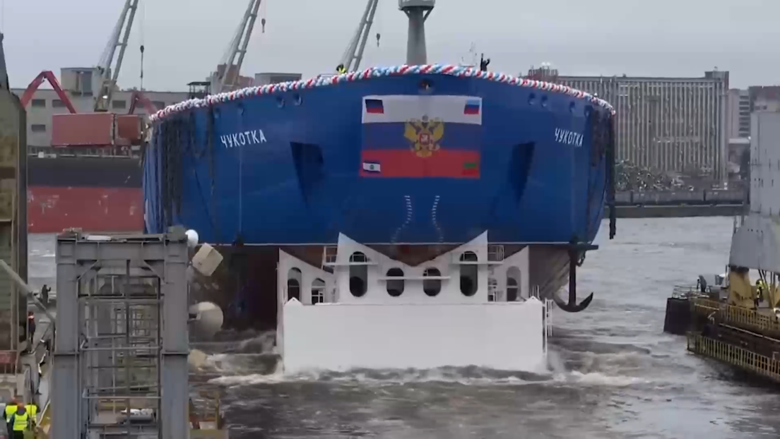 Putin participa en la ceremonia de botadura del rompehielos nuclear Chukotka