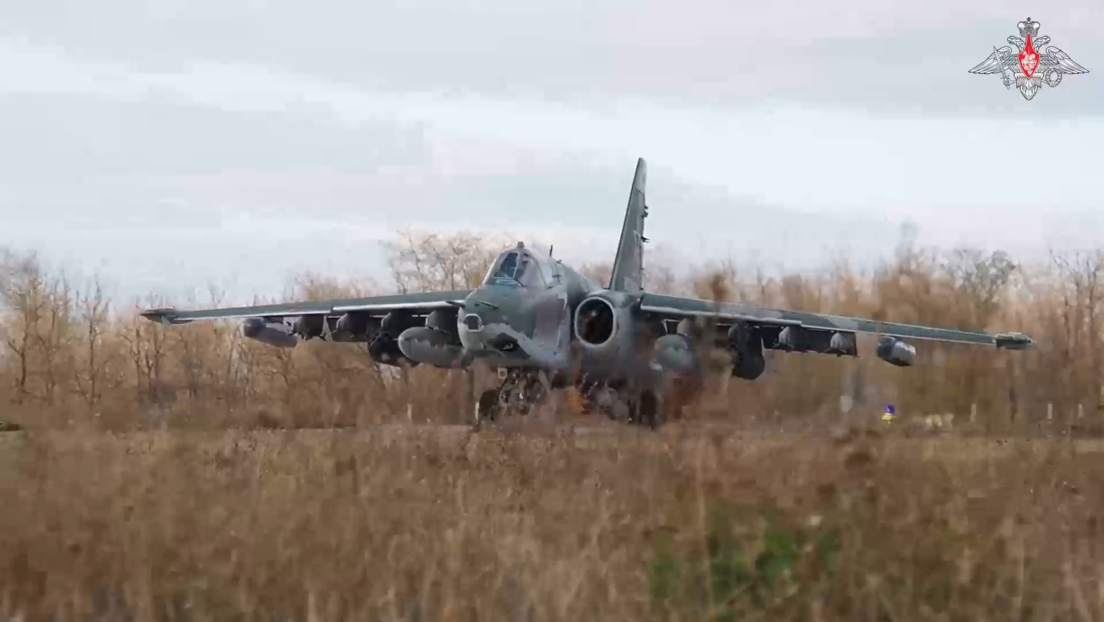 VIDEO: 'Tanques voladores' Su-25 rusos en acción contra objetivos ucranianos