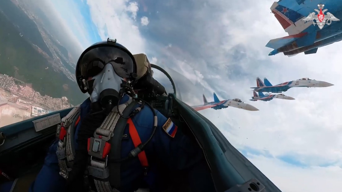 VIDEO: Cazas rusos realizan acrobacias aéreas en el Airshow China