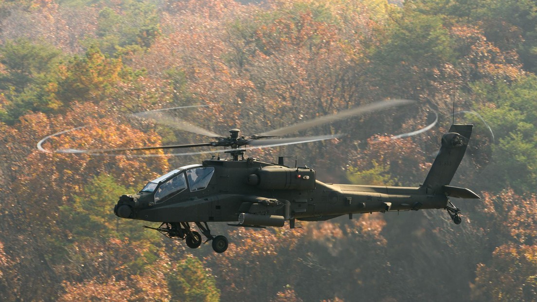 Sorprenden a soldados borrachos teniendo sexo en un helicóptero de combate