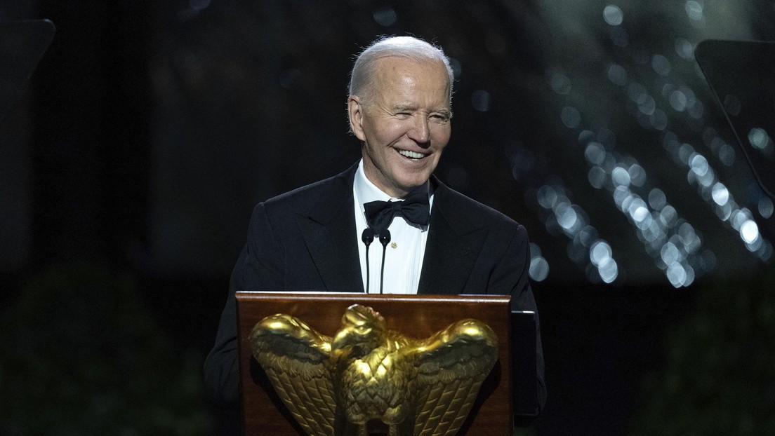 Biden se refiere a sí mismo como su propio marido