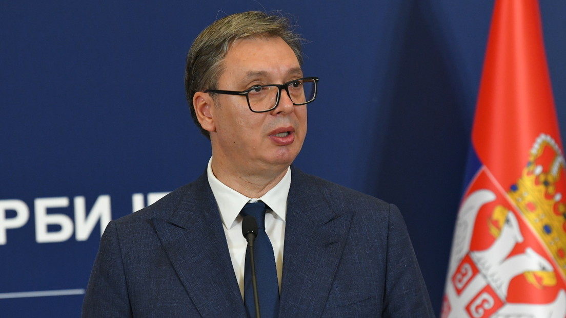 Vucic reprocha ante un periodista británico el doble rasero de Occidente