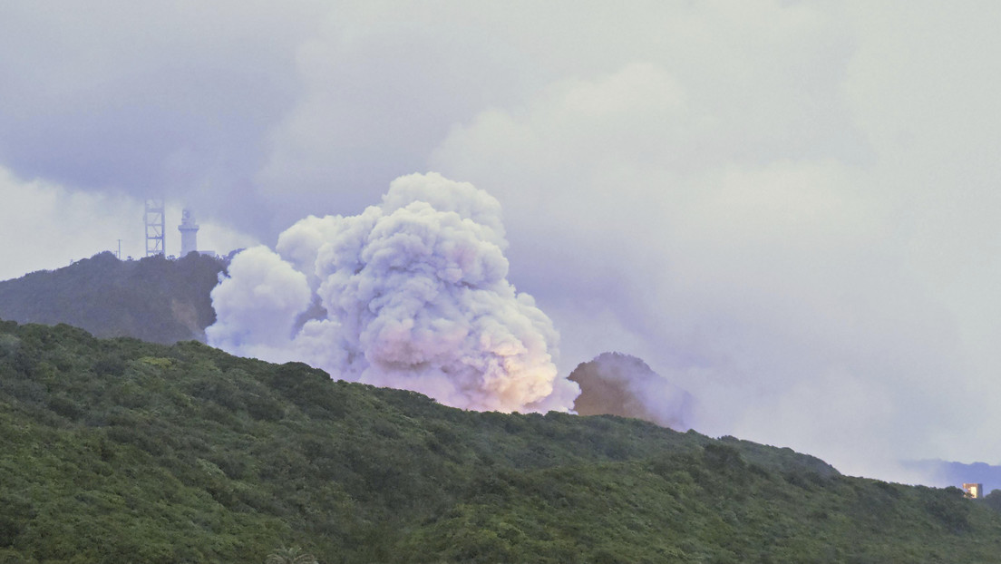 El motor de un cohete espacial japonés explota durante una prueba de combustión