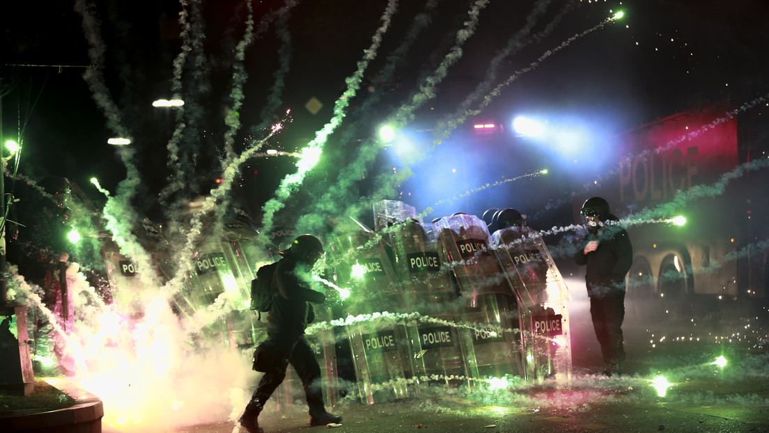 Se tornan violentas las protestas en Georgia (VIDEO)